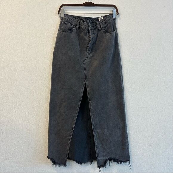 FP We The Free Maxi Denim Skirt Middle Slide Raw Hem Women’s 28 176 - Picture 1 of 3